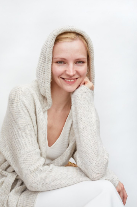 Otulający kardigan z kapturem - Beżowy