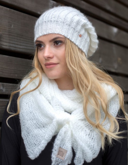 Soft hat with welt - White