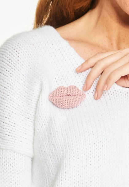 Zalotne Usta Broszka - Pudrowy róż