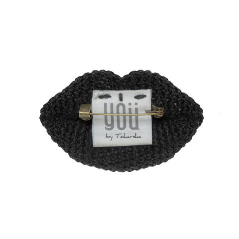 Zalotne Usta Broszka - Czarny